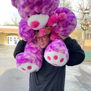 Meet your Posher, Leigha